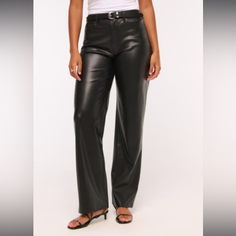 Abercrombie & Fitch Black Curve Love 90’s style High-waisted Vegan Leather Baggy